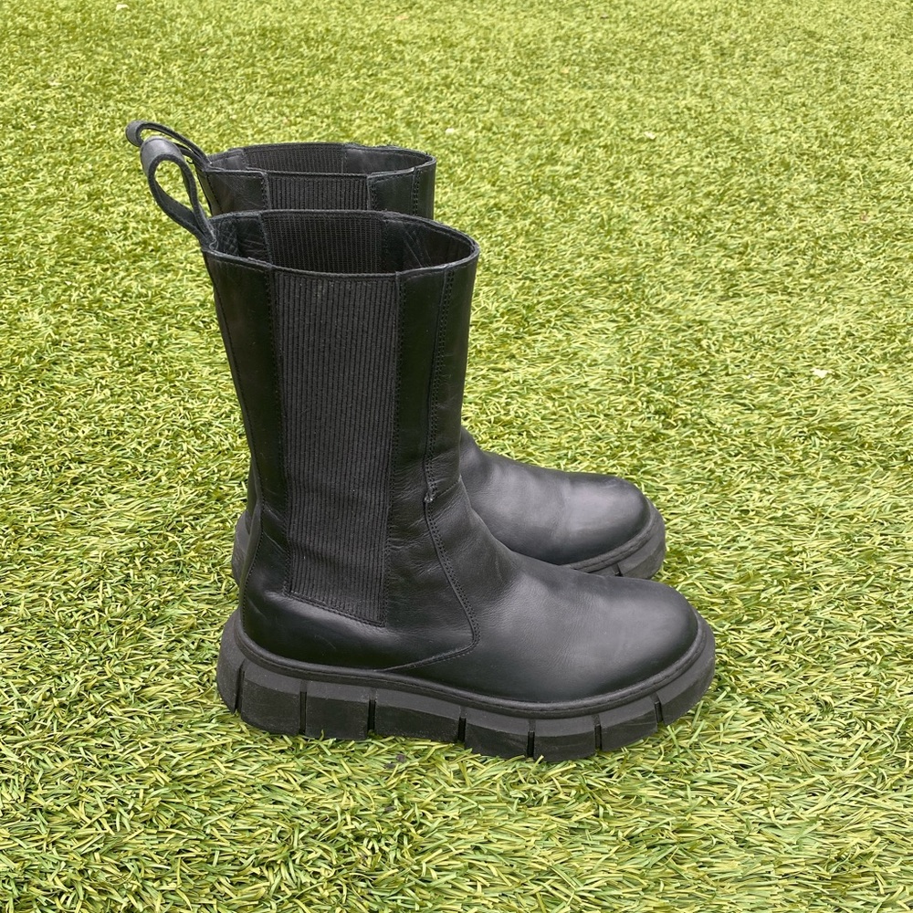 Alohas Armor Boot in Black - US 9 / EU 40